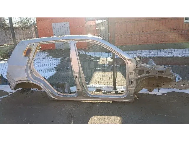 Порог со стойкой правый для  Audi R8 2007-2015