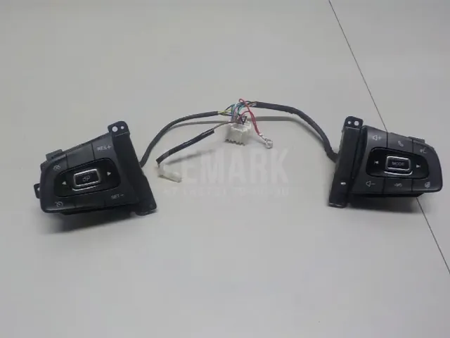 Блок кнопок для  Audi Q3 (8U) 2012-2018