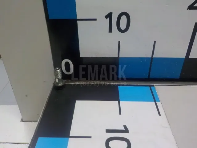 Болт полый