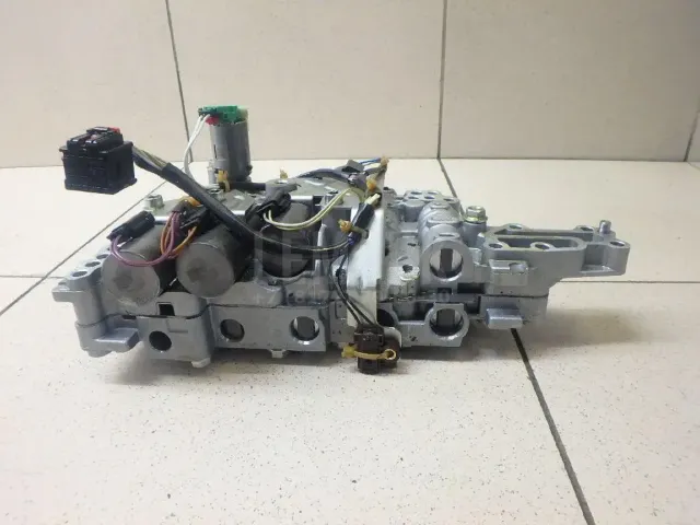Блок клапанов для  BMW 6-serie F12/F13 2010-2017