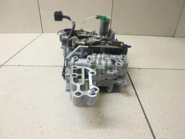 Блок клапанов для  BMW 6-serie F12/F13 2010-2017
