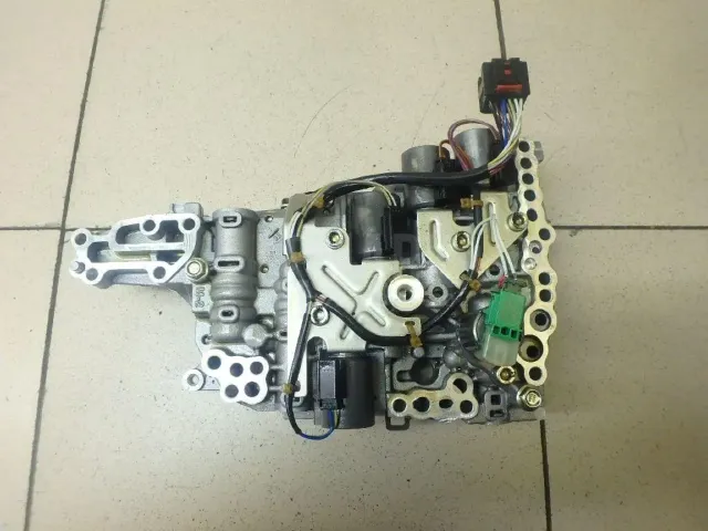Блок клапанов для  BMW 6-serie F12/F13 2010-2017