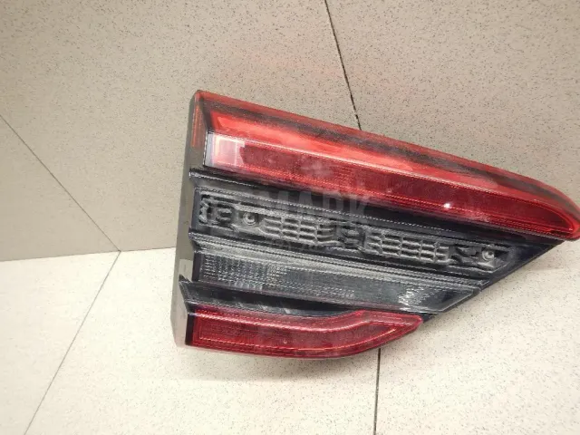 Фонарь задний внутренний левый для  Ford C-MAX 2003-2010