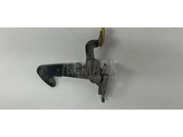 Крючок капота для  Dodge Journey 2008-2020