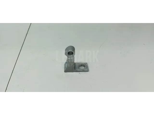Петля двери