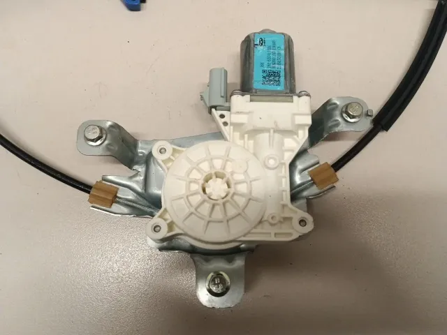 Стеклоподъемник электр. задний левый для  BMW 2-serie F22/F23/F87 2013-2020