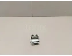 Петля двери багажника