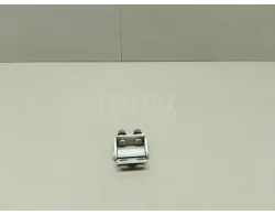 Петля двери багажника