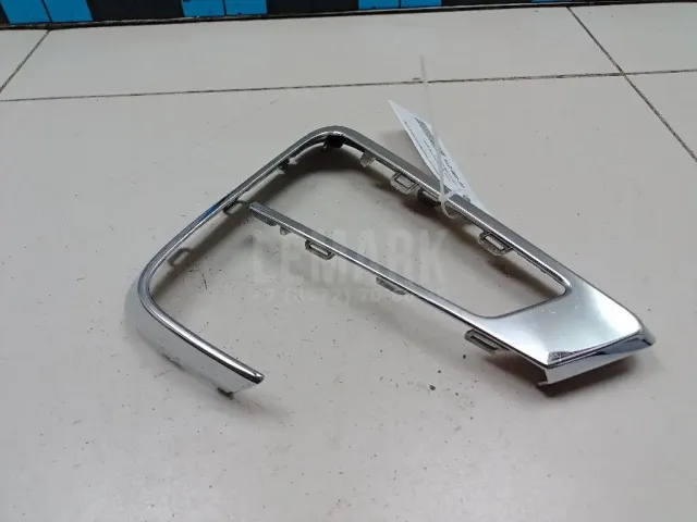 Рамка противотуманной фары левой для  BMW 7-serie G11/G12 2015-2022