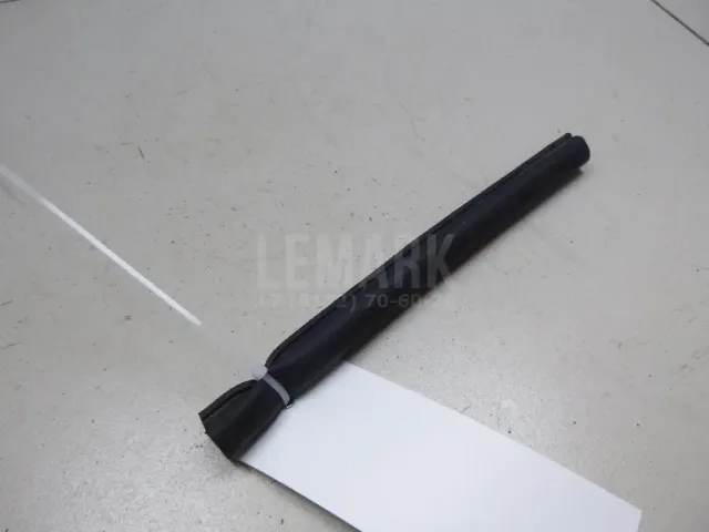 Уплотнитель капота для  Great Wall Hover M2 2010-2014