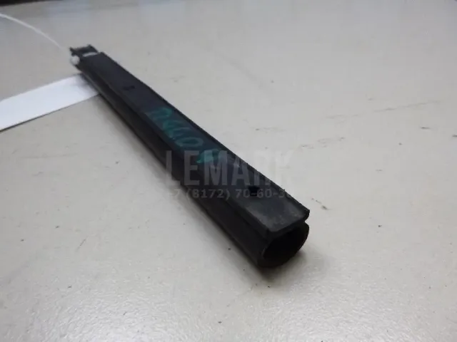 Уплотнитель капота для  Great Wall Hover M2 2010-2014