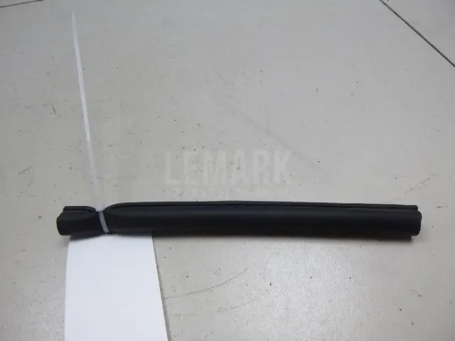 Уплотнитель капота для  Great Wall Hover M2 2010-2014