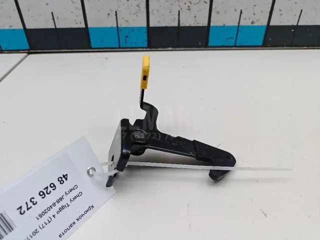 Крючок капота для  Dodge Journey 2008-2020