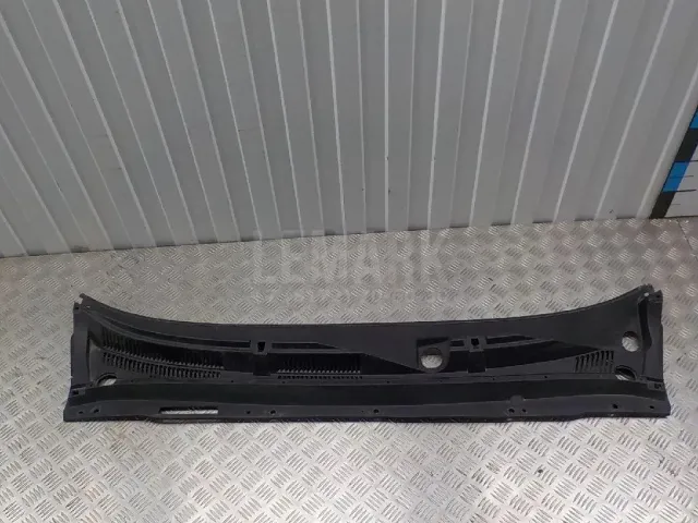 Решетка стеклооч. (планка под лобовое стекло)