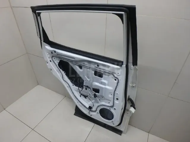 Дверь задняя левая для  Ford Grand C-MAX 2010-2019