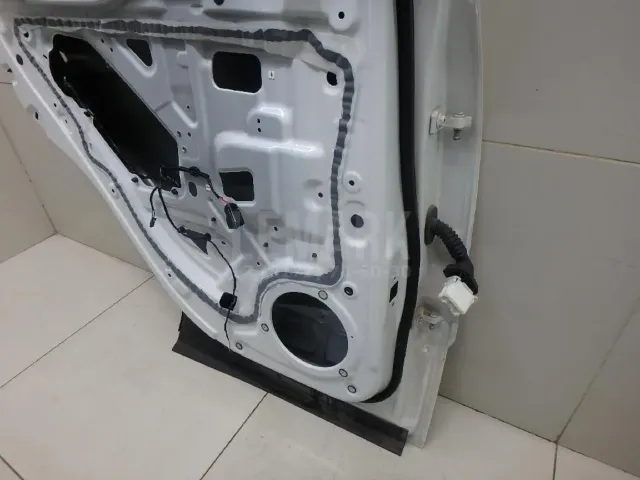 Дверь задняя левая для  Ford Grand C-MAX 2010-2019