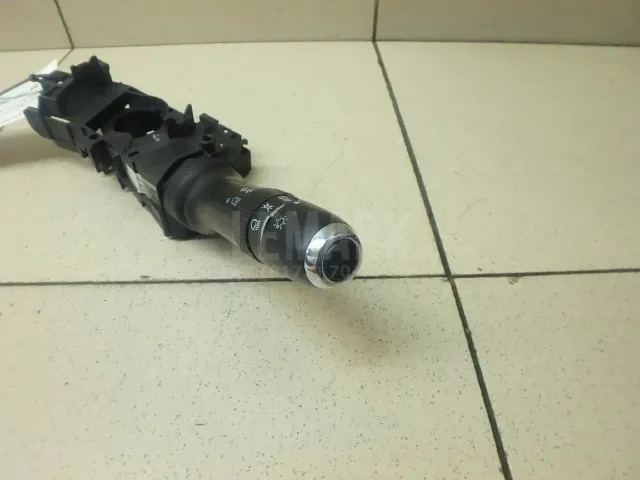 Переключатель поворотов подрулевой для  FAW J5 2004