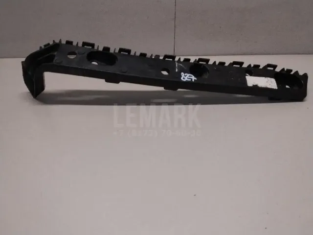 Кронштейн заднего бампера правый для  Astra HD 8 2005-2011