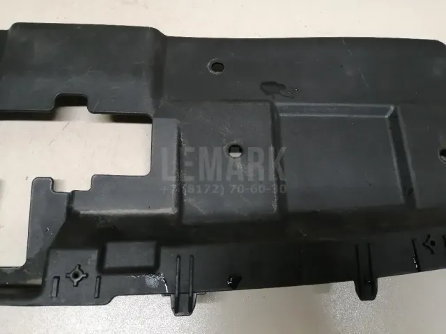 Кожух замка капота для  Cadillac Escalade II 2000-2006
