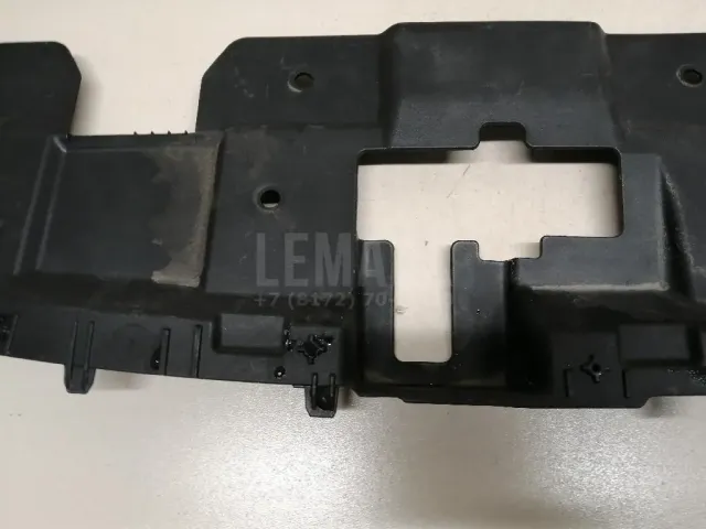 Кожух замка капота для  Cadillac Escalade II 2000-2006
