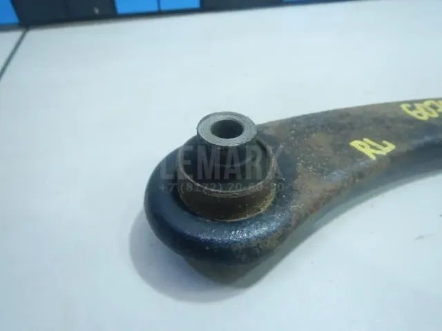 Рычаг задний нижний левый для  HOWO A7 2009