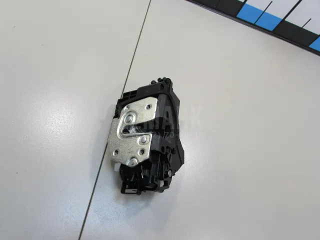 Замок двери задней левой для  BMW i3 (I01) 2013-2022