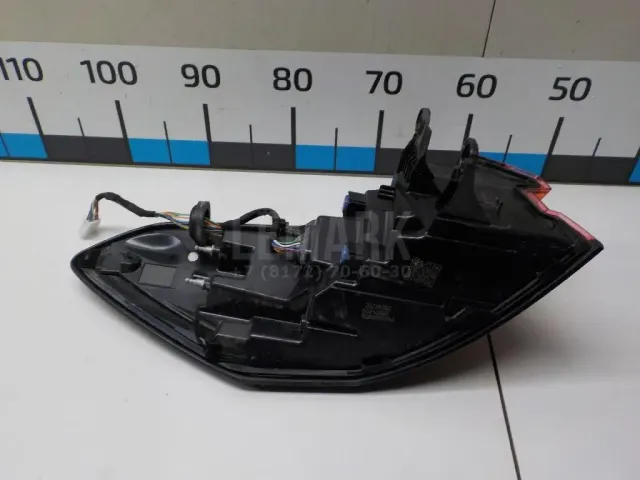 Фонарь задний правый для  Ford C-MAX 2003-2010
