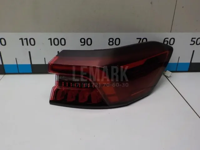 Фонарь задний правый для  Ford C-MAX 2003-2010