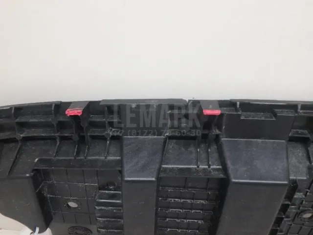 Кожух замка капота для  Ford Fiesta 2001-2008