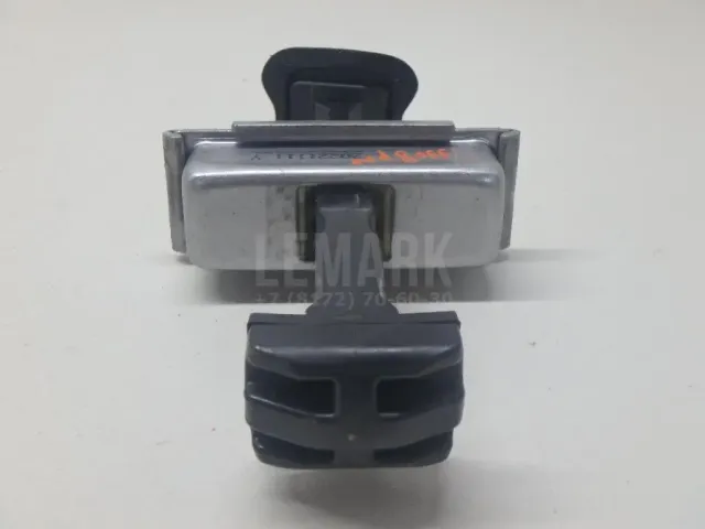 Ограничитель двери для  Ford EcoSport 2012-2023