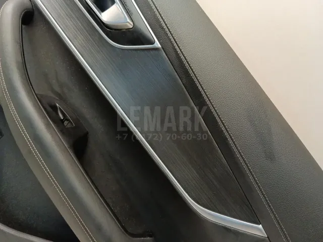 Обшивка двери задней правой для  Audi A5/S5 (F5) 2017