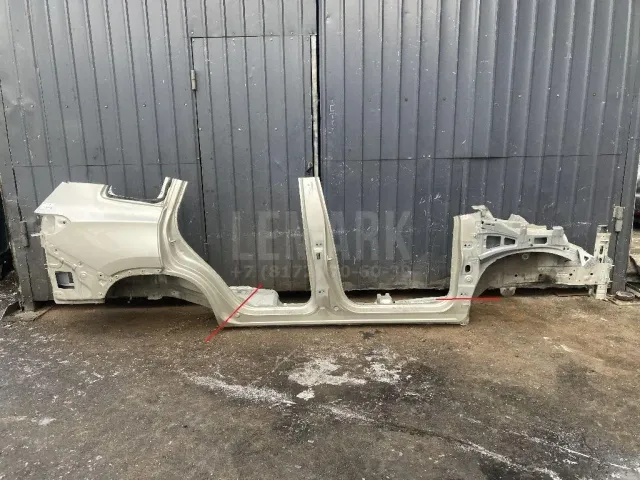 Крыло заднее правое для  BMW X5 E70 2007-2013