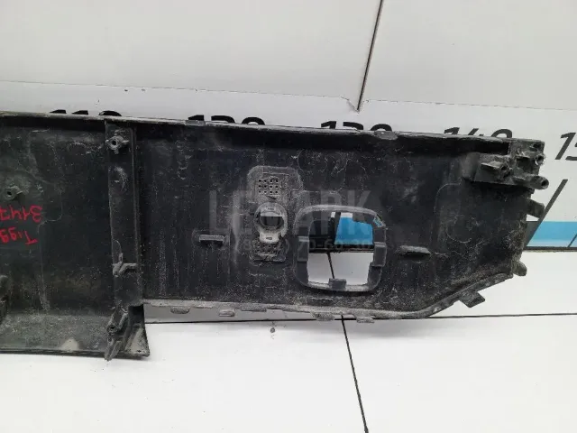 Накладка переднего бампера центральная для  Astra HD 8 2005-2011