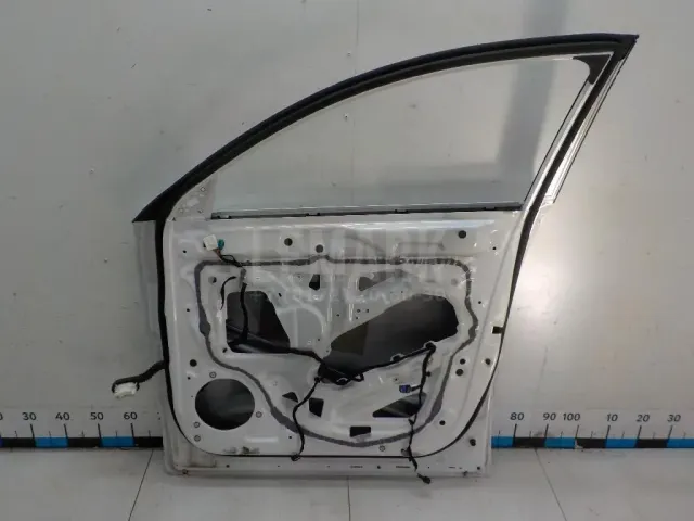 Дверь передняя правая для  Ford Maverick 2001-2007