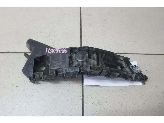 Кронштейн переднего бампера правый для  Fiat Punto III/Grande Punto (199) 2005-2018
