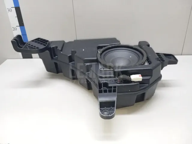 Сабвуфер для  BMW 2-serie F22/F23/F87 2013-2020