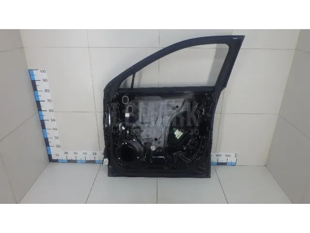 Дверь передняя правая для  Chevrolet Tahoe II 2000-2006