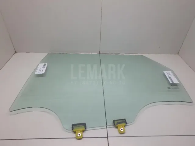 Стекло двери задней левой