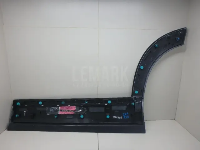 Накладка двери задней правой для  BMW X6 F16/F86 2014-2020