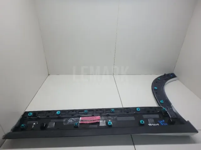 Накладка двери задней правой для  BMW X6 F16/F86 2014-2020