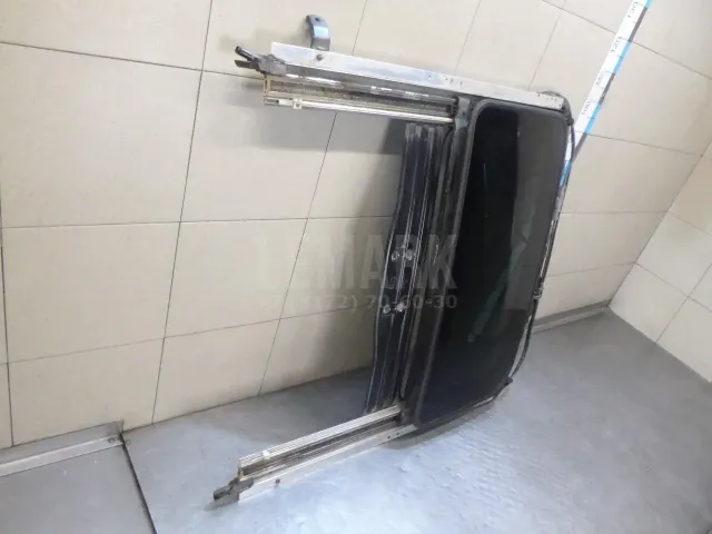 Люк в сборе электрический