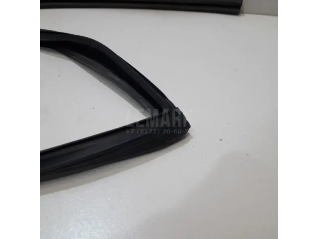 Уплотнитель стекла двери для  Great Wall Hover H3 NEW 2014-2016