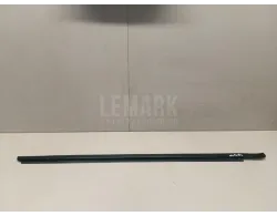 Накладка стекла переднего правого
