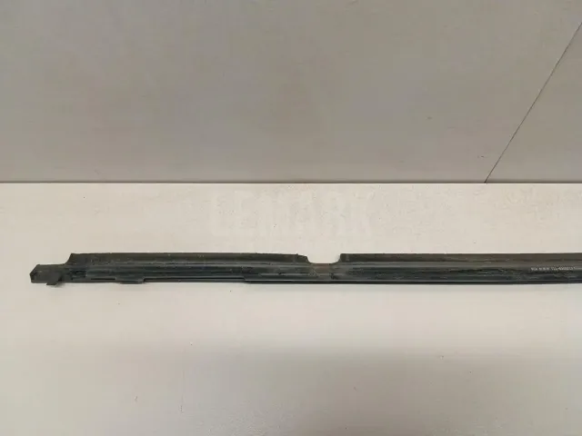 Накладка стекла заднего левого для  Changan UNI-V 2022