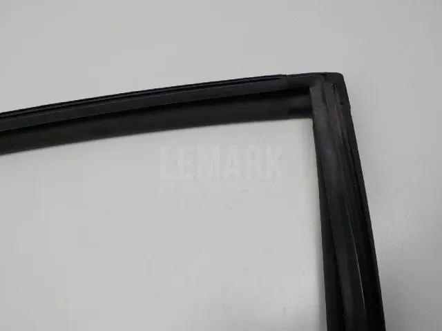 Уплотнитель стекла двери для  FAW J5 2004
