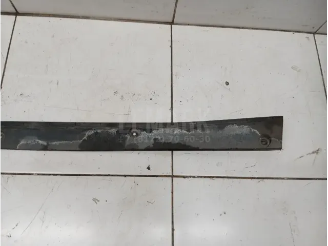 Накладка двери багажника