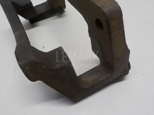 Скоба суппорта переднего для  BMW X5 E53 2000-2007