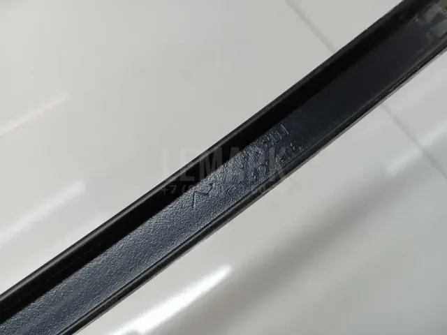 Направляющая стекла двери для  Audi A3 [8PA] Sportback 2004-2013