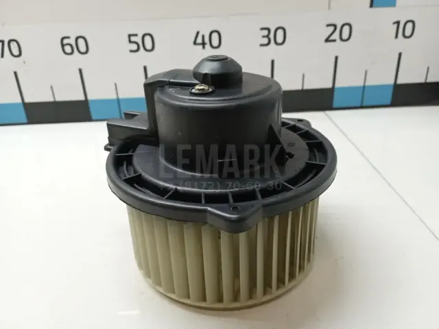 Моторчик отопителя для  Ford Escape EUR 2007-2009