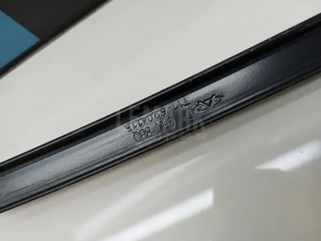 Направляющая стекла двери для  Audi Q5 [8R] 2008-2017